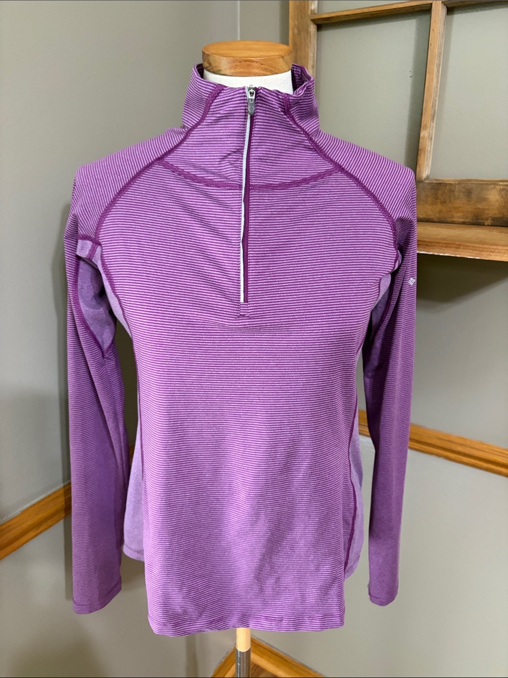 Columbia Women's Purple Quarter-Zip Performance Top size medium